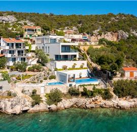 6 Bedroom Waterfront Villa with Pool in Uvala Ljubljeva near Trogir, Sleeps 12-13